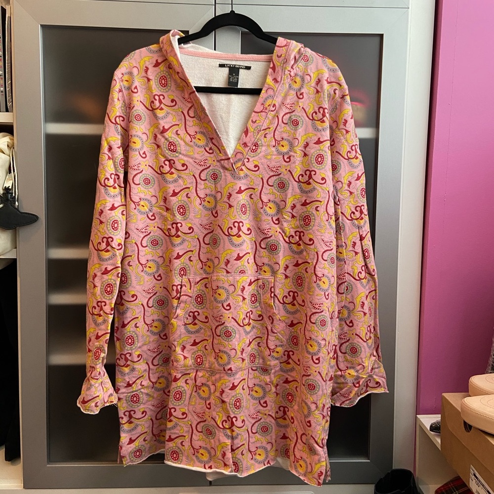 Hooded tunic